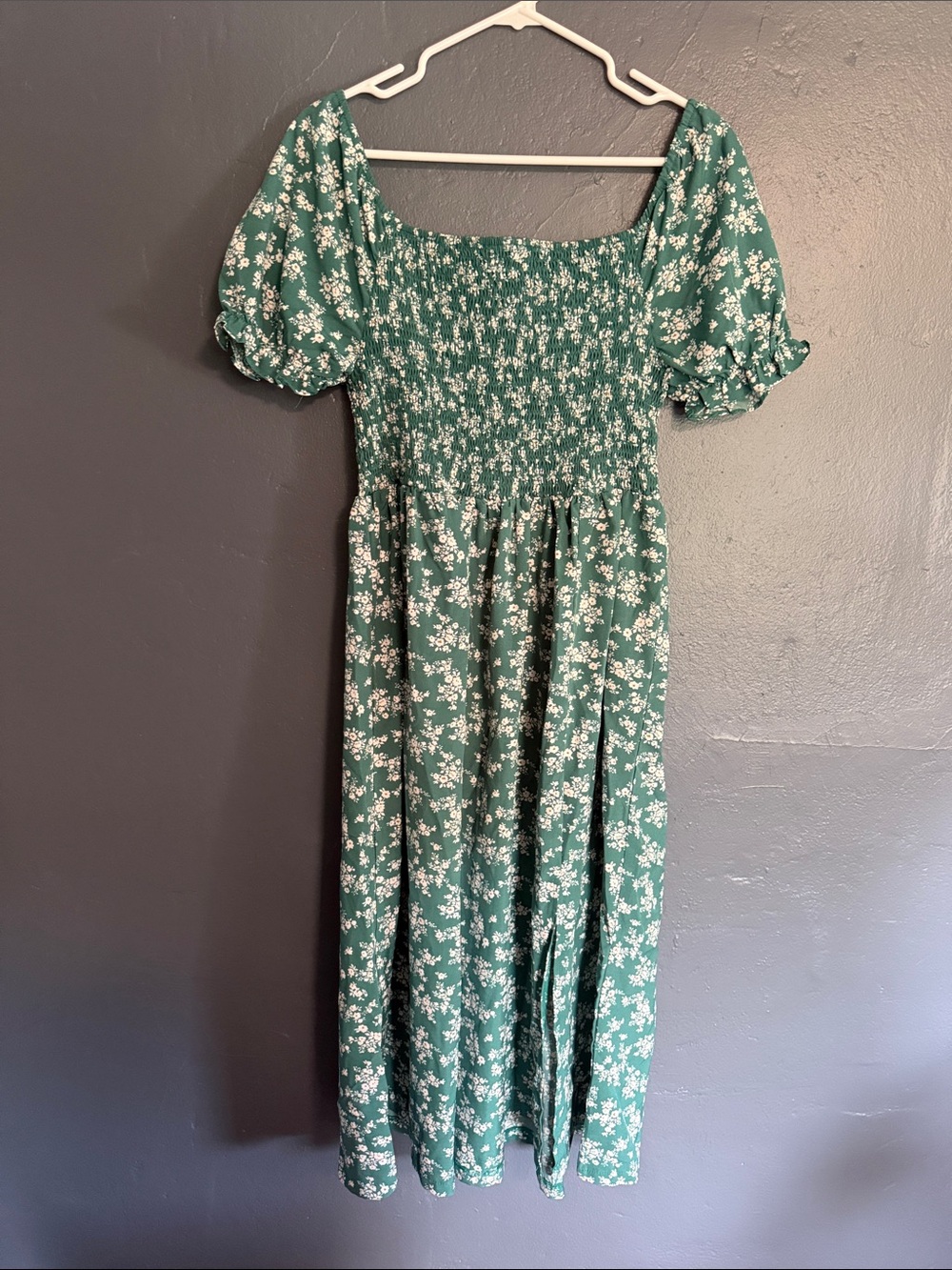 SHEIN Green Floral Smocked Midi Dress with Puff Sleeves